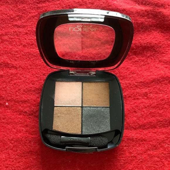 L’Oreal eyeshadow quad, 104 French Biscuit, only swatched - Picture 2 of 3